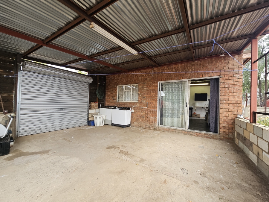 3 Bedroom Property for Sale in Beaconsfield Northern Cape